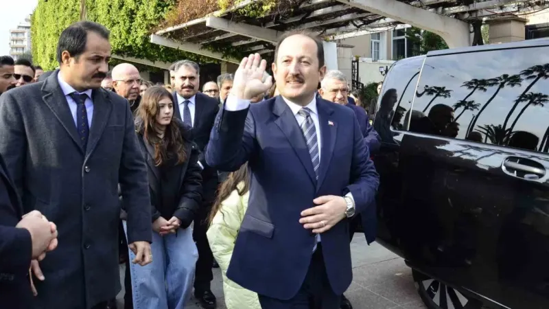 AFAD Başkanlığına atanan Vali Pehlivan alkışlarla uğurlandı