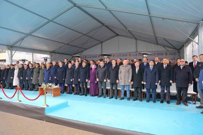 Cumhurbaşkanı Yardımcısı Yılmaz: "Deprem bölgemize 2,6 trilyon lirayı aşan yatırımlar yaptık"