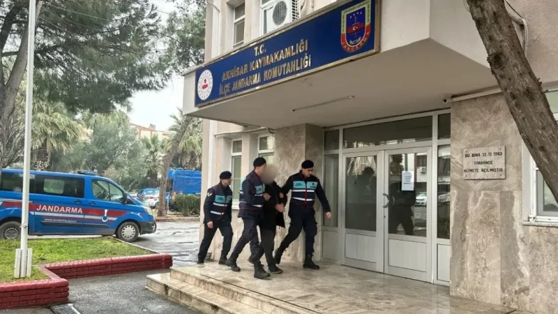 Kendilerini MİT mensubu olarak tanıtan dolandırıcılara operasyon: 5 gözaltı