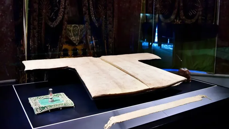 Hırka-i Şerif ziyarete açıldı