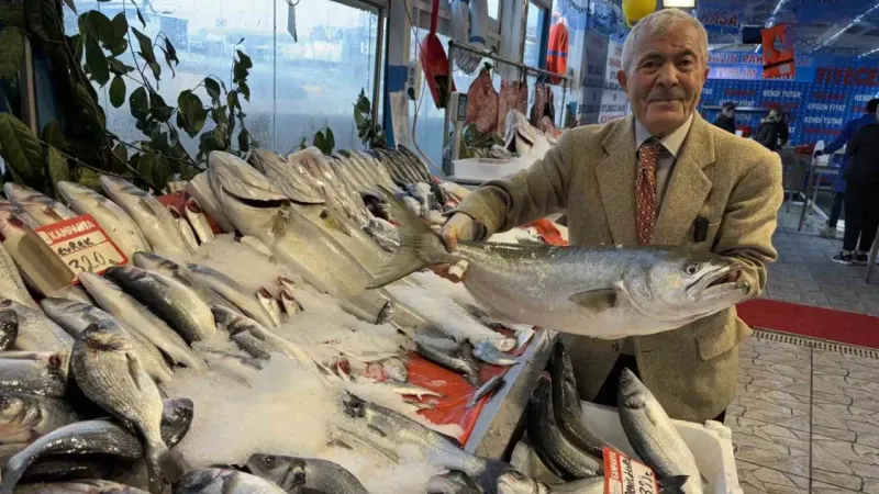Balık tezgahlarında Ramazan bereketi yaşanıyor