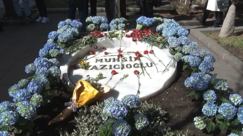 Muhsin Yazıcıoğlu, vefatının 16’ncı yılında mezarı başında anıldı