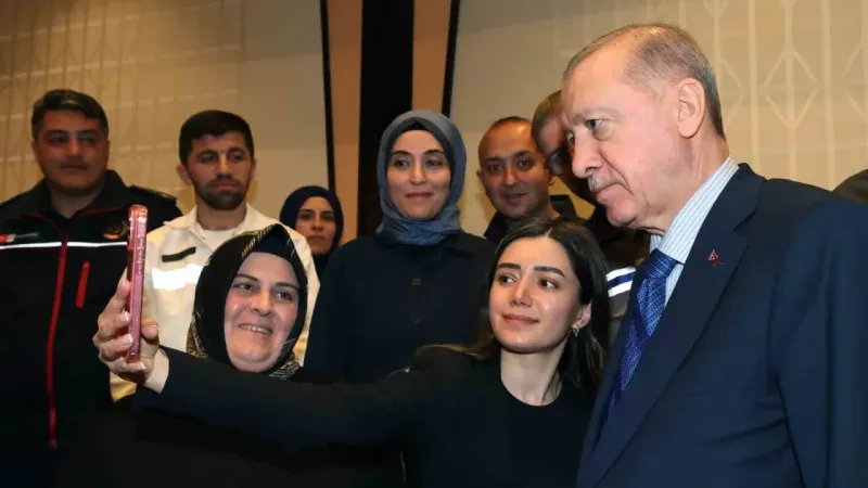 Cumhurbaşkanı Erdoğan işçilerle bir araya geldi