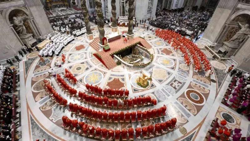 Vatikan’da papa seçimi başlıyor