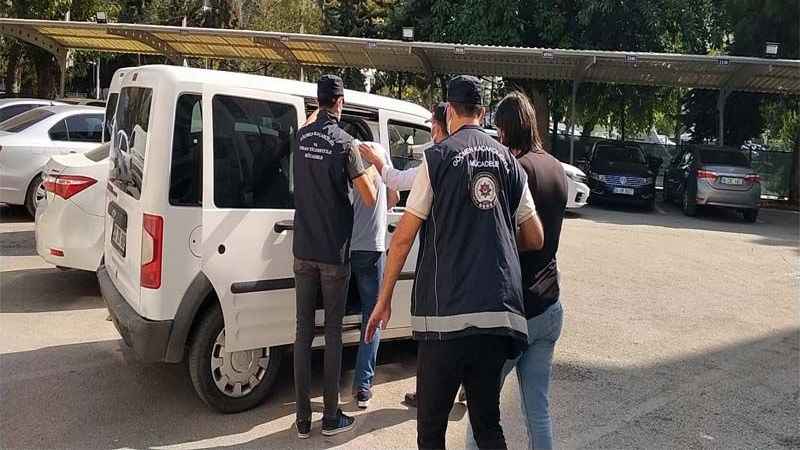 Sınırı geçemeyen 18 kaçak göçmen yakalandı