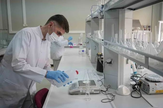 Mehmetçiğin içtiği sütten, yediği konserveye kadar hepsi bu laboratuvardan geçiyor