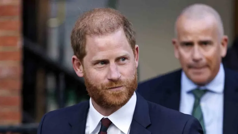 İngiltere Prensi Harry’nin soyadını "Spencer" olarak değiştireceği iddiası