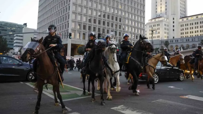 Los Angeles’ta kısmi sokağa çıkma yasağı ilan edildi