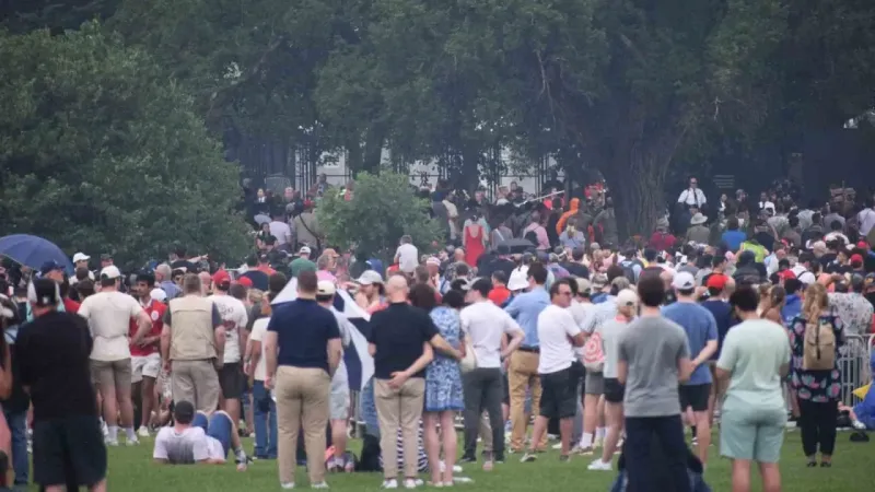 Trump’tan ABD ordusuna övgü, protestoculara gözdağı