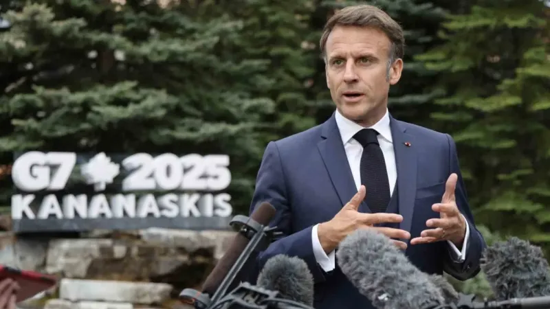 Macron: "İran’da rejim değişikliği Orta Doğu’da kaosa yol açar"