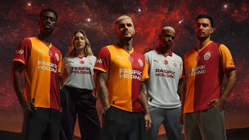 Galatasaray’ın yeni sezon formaları taraftarın beğenisine sunuldu