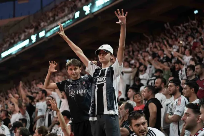 Beşiktaş, Orkun Kökçü ile sözleşme imzaladı