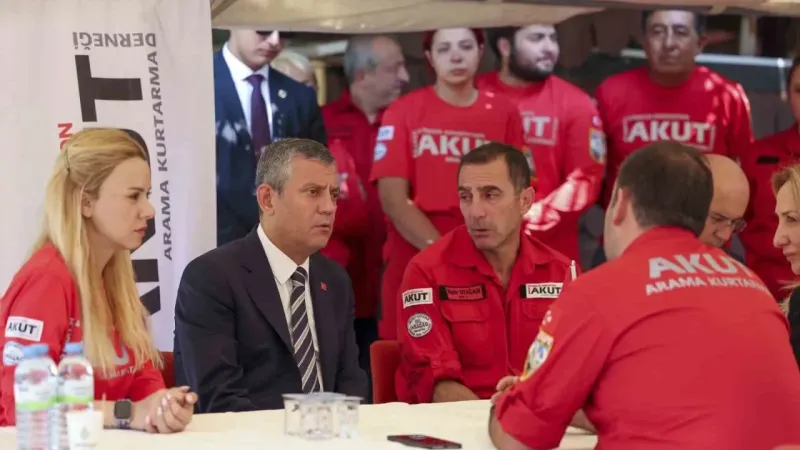 CHP Genel Başkanı Özel’den AKUT’a taziye ziyareti