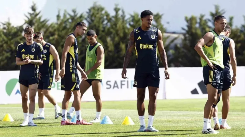 Fenerbahçe, yeni sezon hazırlıklarına devam ediyor