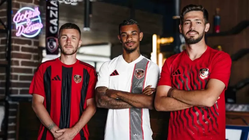Gaziantep FK, yeni sezon formalarını tanıttı