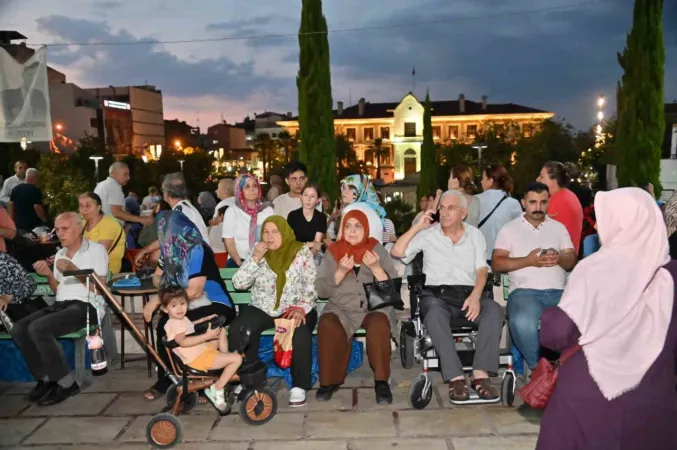 Ferdi Zeyrek vefatının 52. gününde dualarla anıldı