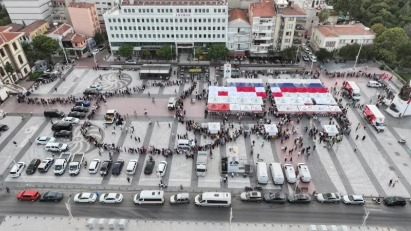 Ferdi Zeyrek vefatının 52. gününde dualarla anıldı