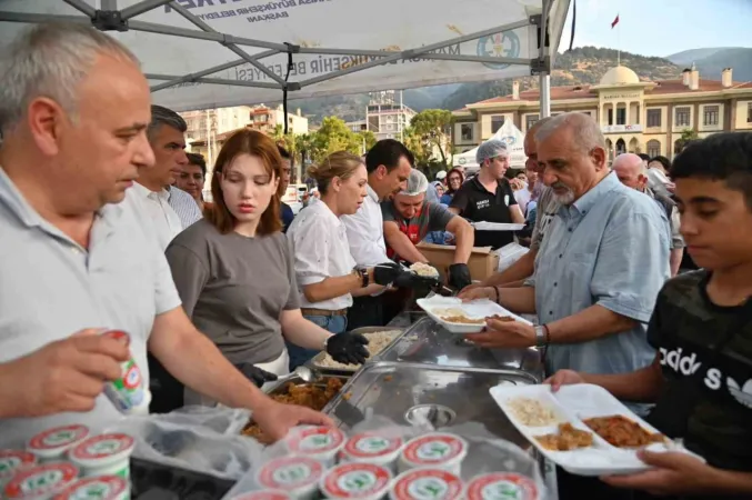 Ferdi Zeyrek vefatının 52. gününde dualarla anıldı