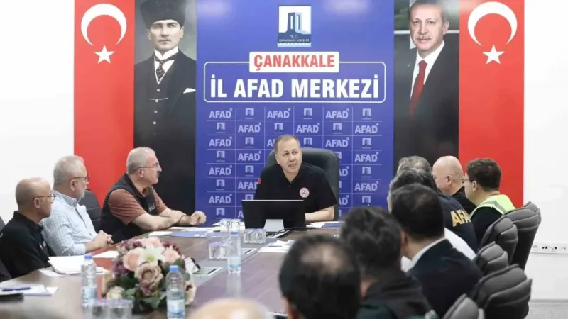 İçişleri Bakanı Ali Yerlikaya, Çanakkale AFAD İl Müdürlüğü’nde