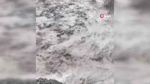 Elazığ’da sağanak yağış sele neden oldu