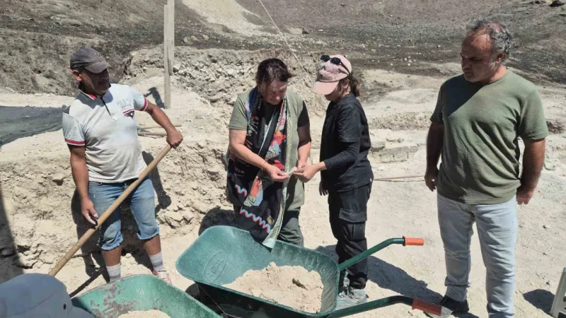 Trakya’nın en büyük antik tiyatrosunda kazılar sürüyor