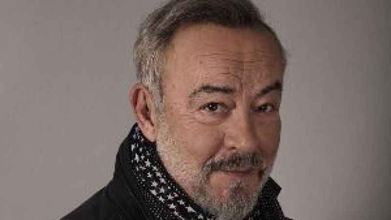 Usta oyuncu Mehmet Ulay hayatını kaybetti