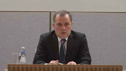 Bayramov: Tarafsız üçüncü bir ülkede veya Ermenistan-Azerbaycan devlet sınırında görüşebiliriz