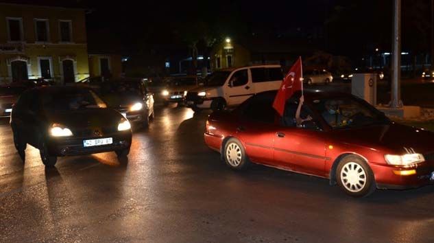 Ayasofya’nın ibadete açılması Karaman’da düzenlenen konvoyla kutlandı