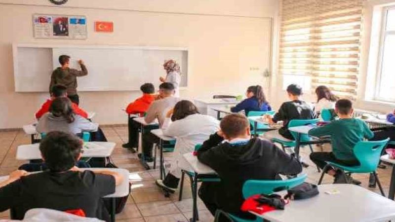 Rehberlik dersi ortaokulların bütün kademelerinde mecburi oldu