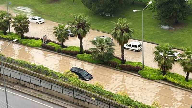 Samsun'u yine sel vurdu Samsun'u yine sel vurdu