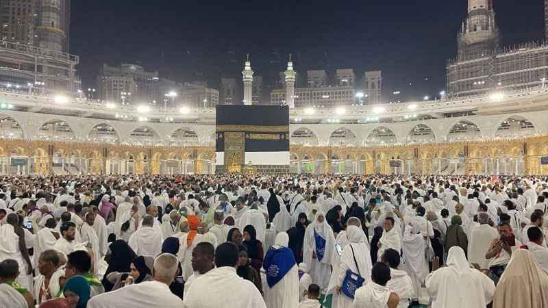 Milyonlarca hacı adayı Kâbe'ye kavuştu