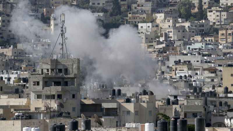 İsrail Batı Şeria'ya saldırdı