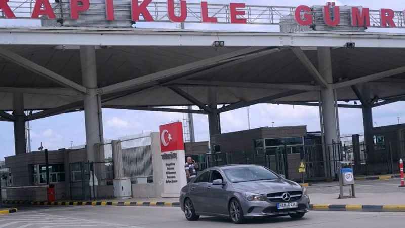 Gümrük kapılarından toplam 1 milyon 126 bin 761 yolcu geçti