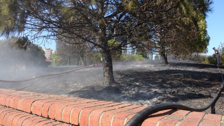 Pendik’te yangını söndürmek için pazarcılar seferber oldu