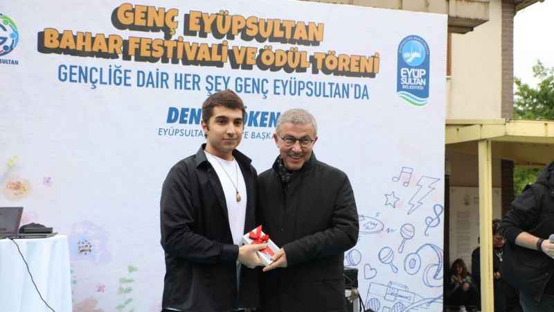  Genç Eyüpsultanlılar festivalde buluştu