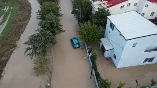 Silivri’de göle dönen sokaklar böyle görüntülendi