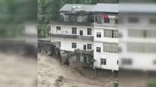 Çin’deki sel felaketinde 15 kişi öldü, 4 kişi kayboldu