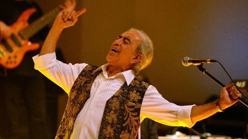 Edip Akbayram yoğun bakıma alındı