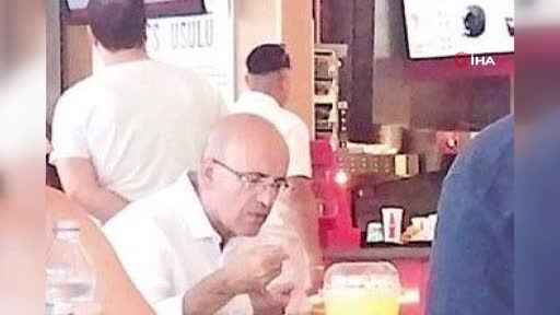 Bakan Şimşek kumpir yedi, vatandaşlarla fotoğraf çekildi