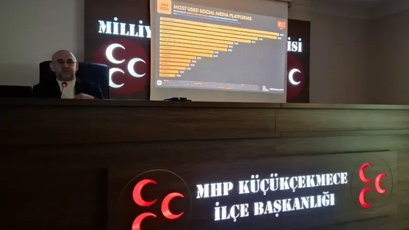 MHP İstanbul Küçükçekmece'de, sosyal medyanın güvenli kullanımını ele aldı