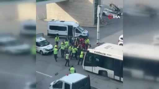 Anadolujet yolcusu Alman çiftin kavgası, Esenboğa Havalimanı'nı karıştırdı