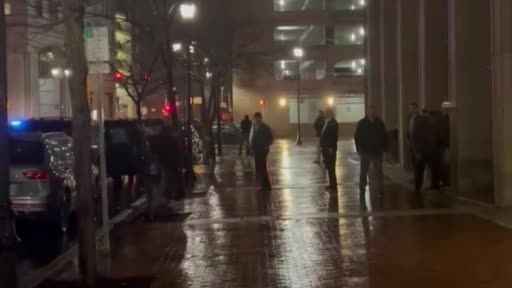 Biden’ın konvoyundaki araca otomobil çarptı