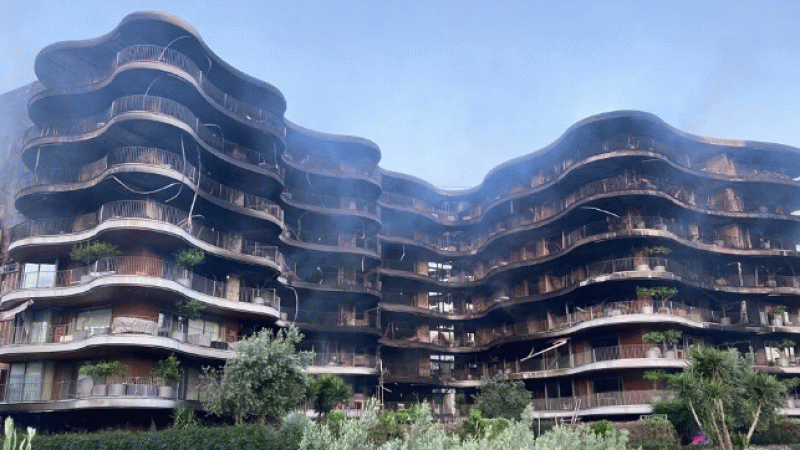 Yangınının bıraktığı hasar gün aydınlanınca ortaya çıktı