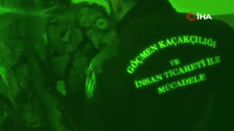 İçişleri Bakanı duyurdu: 'KALKAN-4' Operasyonlarında 92 göçmen kaçakçılığı organizatörü ve 4 bin 568 düzensiz göçmen yakalandı