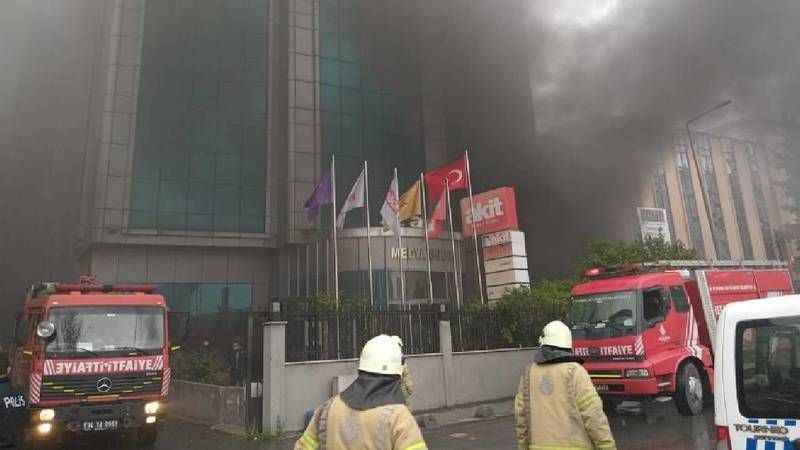 Akit binası nerede? Akit binasında neden yangın çıktı? Yangında ölen yada yaralanan var mı?