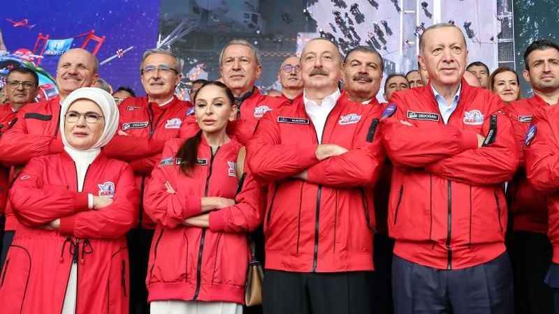 Aliyev: Yakın gelecekte Kızılelma Azerbaycan semalarında da olacak