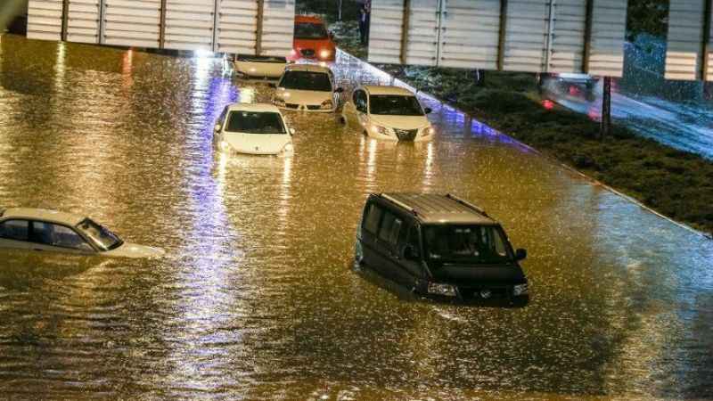 Ankara’da sağanak yağış sele neden oldu