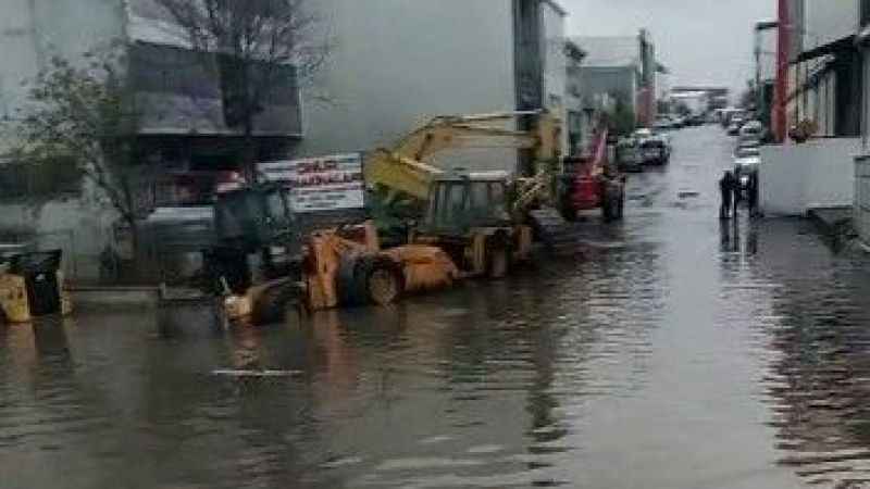 Ankara’da sağanak sonrası sokaklar göle döndü