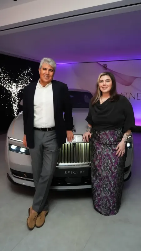İlk tam elektrikli Coupe Rolls-Royce Spectre Türkiye’ye geldi