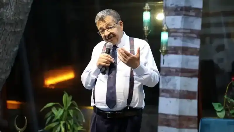 Ramazan Sohbetlerinin konuğu yazar Hayati İnanç oldu